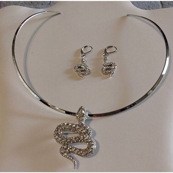 Trendy Silver Bling Rhinestone Snake Pendant/Pin & Earring Set - Picture 1 of 2